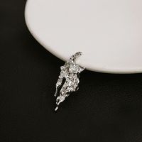 Elegant Lady Waves Alloy Plating Women's Brooches main image 5