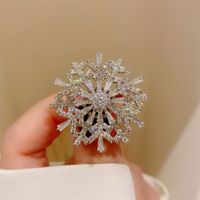 Vintage Style Snowflake Copper Plating Women's Brooches sku image 1