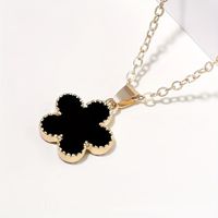 Stainless Steel Gold Plated Retro Plating Inlay Flower Shell Pendant Necklace sku image 4