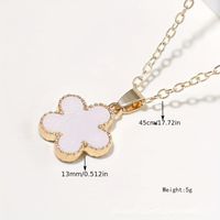 Stainless Steel Gold Plated Retro Plating Inlay Flower Shell Pendant Necklace main image 2