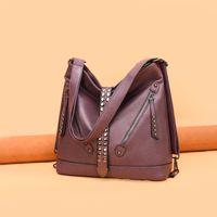 Women's Pu Leather Solid Color Elegant Rivet Bucket Zipper Shoulder Bag main image 3