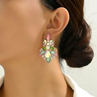 1 Pair Elegant Luxurious Lady Geometric Plating Inlay Zinc Alloy Rhinestones Ear Studs main image 4