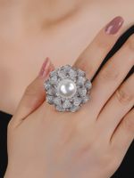 Elegant Lady Shiny Geometric Copper Plating Inlay Pearl Zircon White Gold Plated Rings main image 2
