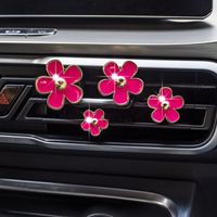 4 Stück Kleine Daisy Auto Innendekoration Klimaanlage Entlüftung Duft Ornamente sku image 1