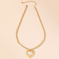 Retro Luxurious Commute Heart Shape Pearl Alloy Wholesale Pendant Necklace main image 5