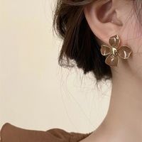 1 Pair Simple Style Commute Flower Plating Alloy Gold Plated Ear Studs main image 2