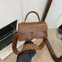 Women's Pu Leather Solid Color Elegant Square Magnetic Buckle Handbag main image 3