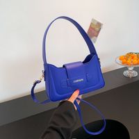 Femmes Faux Cuir Couleur Unie Vêtement De Rue Carré Fermeture Éclair Sac D'épaule Sac Sous Les Bras main image 5