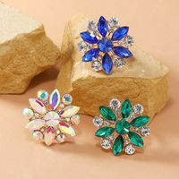 Shiny Flower Gold Plated Rhinestones Alloy Wholesale Open Rings main image 3