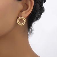 1 Pair Retro Simple Style Commute Round Plating Alloy Gold Plated Ear Studs main image 10