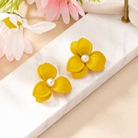 1 Pair Sweet Korean Style Pearl Flower Stoving Varnish Iron Pearl Drop Earrings main image 9