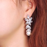 1 Pair Casual Elegant Plant Pearl Plating Inlay Copper Artificial Pearls Zircon Rhodium Plated Silver Plated Drop Earrings main image 3