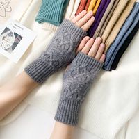 Unisex Sweet Simple Style Solid Color Gloves 1 Pair sku image 2