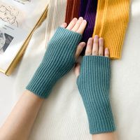 Unisex Sweet Simple Style Solid Color Gloves 1 Pair sku image 15