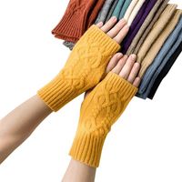 Unisex Sweet Simple Style Solid Color Gloves 1 Pair main image 4
