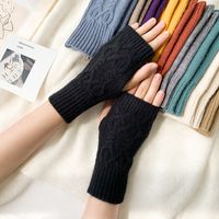Unisex Sweet Simple Style Solid Color Gloves 1 Pair sku image 1