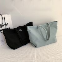 Women's Medium Nylon Solid Color Streetwear Square Zipper Underarm Bag main image 4