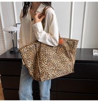 Women's Canvas Leopard Streetwear Bucket Zipper Shoulder Bag main image 4