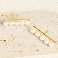 1 Pair Luxurious Sexy Solid Color Plating Inlay Copper Artificial Pearls 18k Gold Plated Ear Studs main image 1