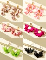 1 Pair Elegant Streetwear Flower Plating Alloy Polyester Gold Plated Drop Earrings main image 1