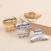 Women's Simple Style Solid Color Metal Plating Hair Claws main image 3