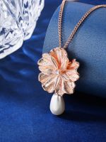Simple Style Flower Copper Plating Inlay Artificial Pearls Zircon 18k Gold Plated Rose Gold Plated Pendant Necklace main image 3