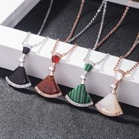 Elegant Simple Style Dresses Sterling Silver Plating Inlay Rhinestones Agate Shell Pendant Necklace main image 2