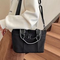 Women's Nylon Solid Color Classic Style Streetwear Sports Sewing Thread Square Zipper Shoulder Bag Crossbody Bag main image 3