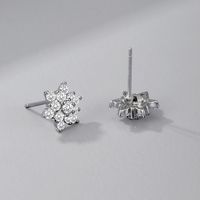 1 Pair Sweet Simple Style Snowflake Inlay Sterling Silver Zircon Ear Studs main image 3