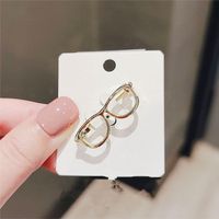 Simple Style Glasses Alloy Plating Hollow Out Unisex Brooches main image 3
