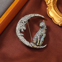 Brillante Luna Gato Aleación Embutido Diamantes De Imitación Mujeres Broches sku image 1