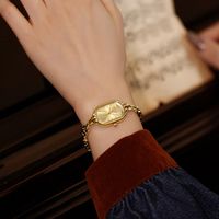 Simple Style Solid Color Jewelry Buckle Quartz Women's Watches main image 3