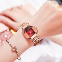 Simple Style Solid Color Butterfly Double Snap Quartz Women's Watches main image 3
