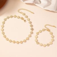Classical Simple Style Solid Color Daisy Alloy Plating Gold Plated Women's Bracelets Necklace main image 3