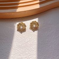 1 Paar Elegant Geometrisch Überzug Inlay Legierung Künstliche Perlen 14 Karat Vergoldet Ohrringe main image 5