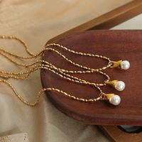 Casual Simple Style Commute Round Titanium Steel Plating Inlay Artificial Pearls 18k Gold Plated Pendant Necklace main image 9