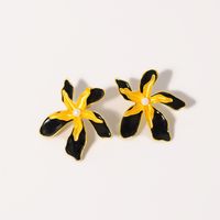 1 Pair Original Design Flower Plating Freshwater Pearl 18k Gold Plated Ear Studs main image 5