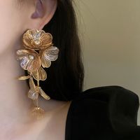 1 Pair Elegant Exaggerated Flower Inlay Copper Artificial Rhinestones Drop Earrings main image 3