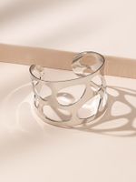 Simple Style Geometric Alloy Hollow Out Women's Bangle main image 10