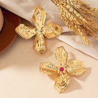 1 Pair Retro Exaggerated Flower Plating Alloy Gold Plated Ear Studs main image 6