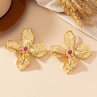 1 Pair Retro Exaggerated Flower Plating Alloy Gold Plated Ear Studs main image 5