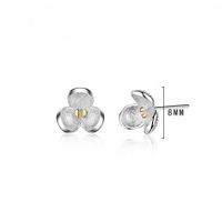 1 Paire Sucré Fleur Placage Le Cuivre Plaqué Argent Boucles D'oreilles main image 2