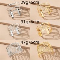 Lady Simple Style Round Alloy Hollow Out Women's Bangle main image 2