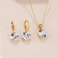 304 Stainless Steel Gold Plated Luxurious Simple Style Plating Inlay Heart Shape Zircon Necklace main image 4