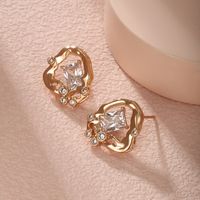1 Pair Simple Style Irregular Rectangle Plating Hollow Out Inlay Alloy Copper Alloy Artificial Gemstones 18k Gold Plated Ear Studs main image 5