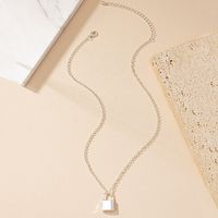 Simple Style Lock Alloy Plating Gold Plated Women's Pendant Necklace main image 3
