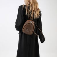 Women's Pu Leather Solid Color Vintage Style Sewing Thread Semicircle Zipper Fashion Backpack main image 2