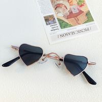 Cute Heart Shape Pc Resin Special-shaped Mirror Full Frame Kids Sunglasses sku image 3