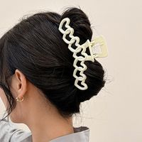 Women's Elegant French Style Heart Shape Plastic Hollow Out Hair Claws main image 4