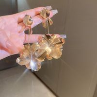 1 Pair Luxurious Flower Alloy Drop Earrings sku image 2